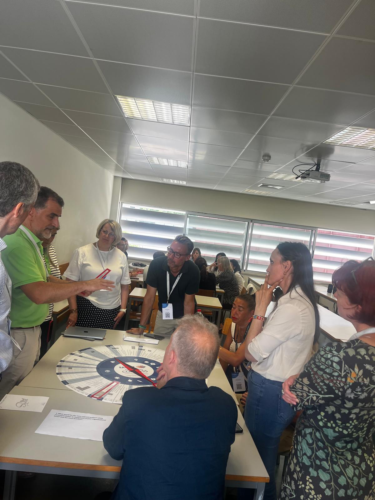 Mesa de debate sobre seguridad perioperatoria